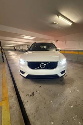 VOLVO XC40 2.0 T4 GASOLINA GEARTRONIC VOLVO XC40 2.0 T4 GASOLINA GEARTRONIC